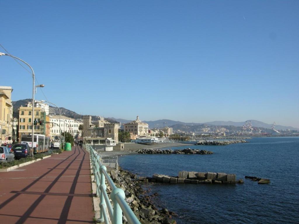 Hotel Mediterranee Genova Esterno foto