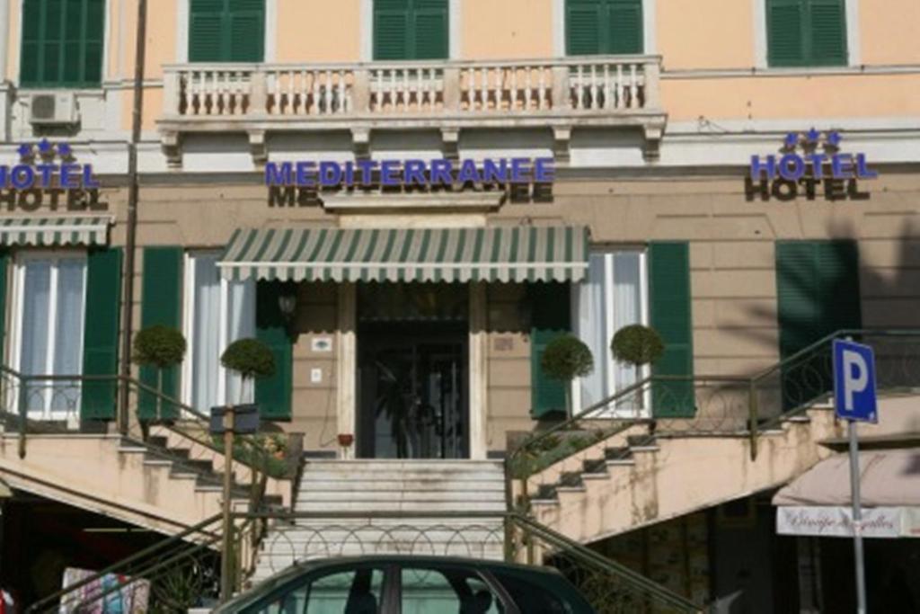 Hotel Mediterranee Genova Esterno foto
