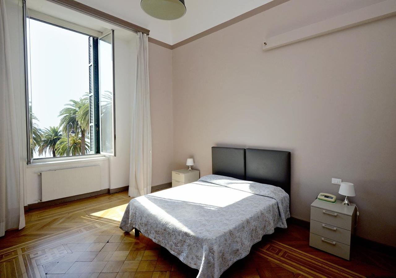 Hotel Mediterranee Genova Esterno foto